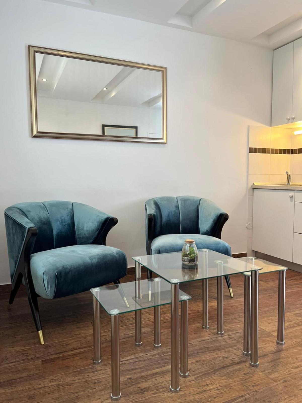 Corner Apartment